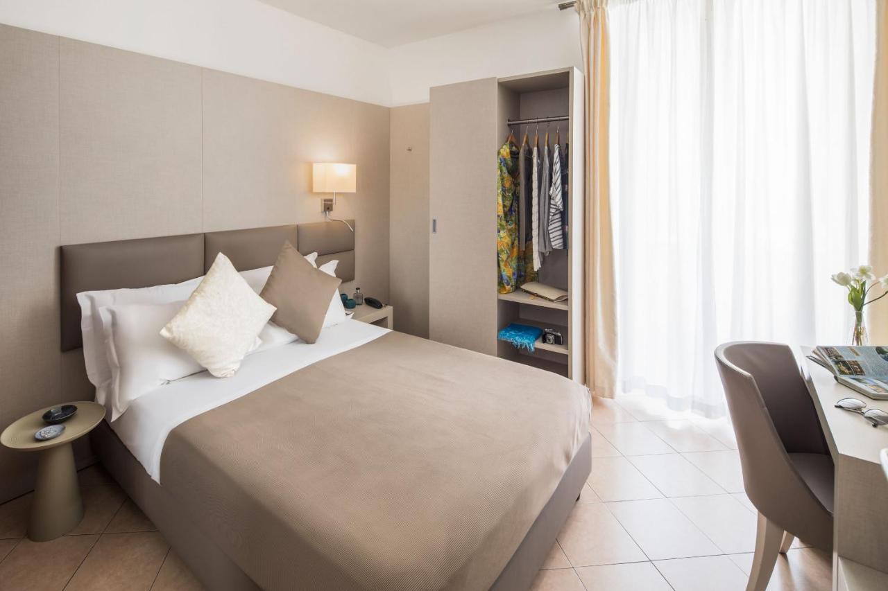 Hotel Vesuvio Rapallo Exterior photo