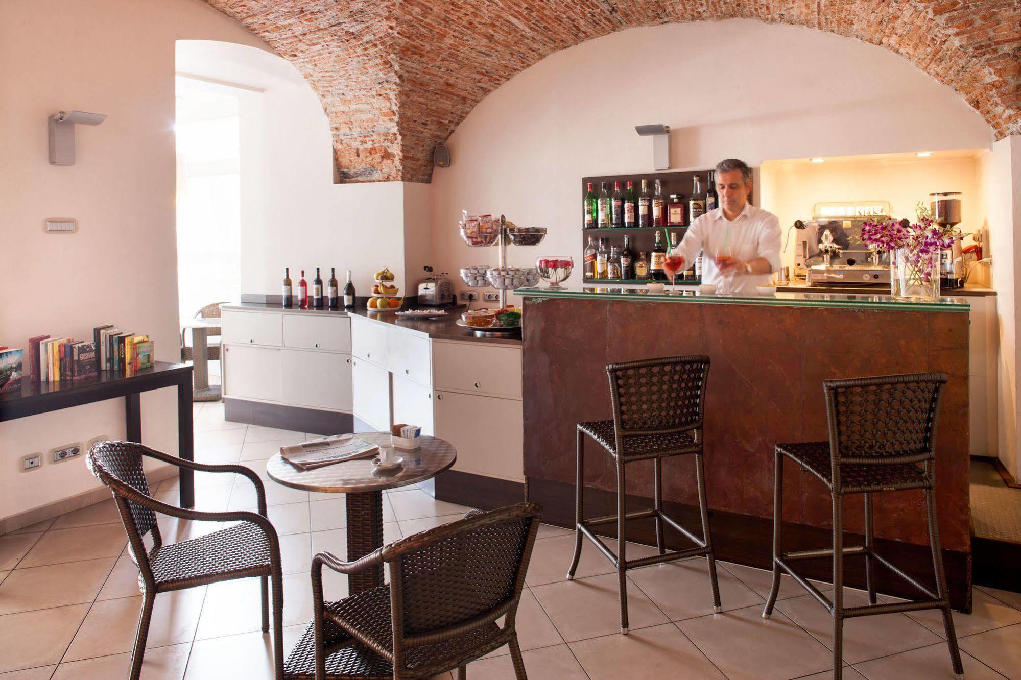 Hotel Vesuvio Rapallo Exterior photo