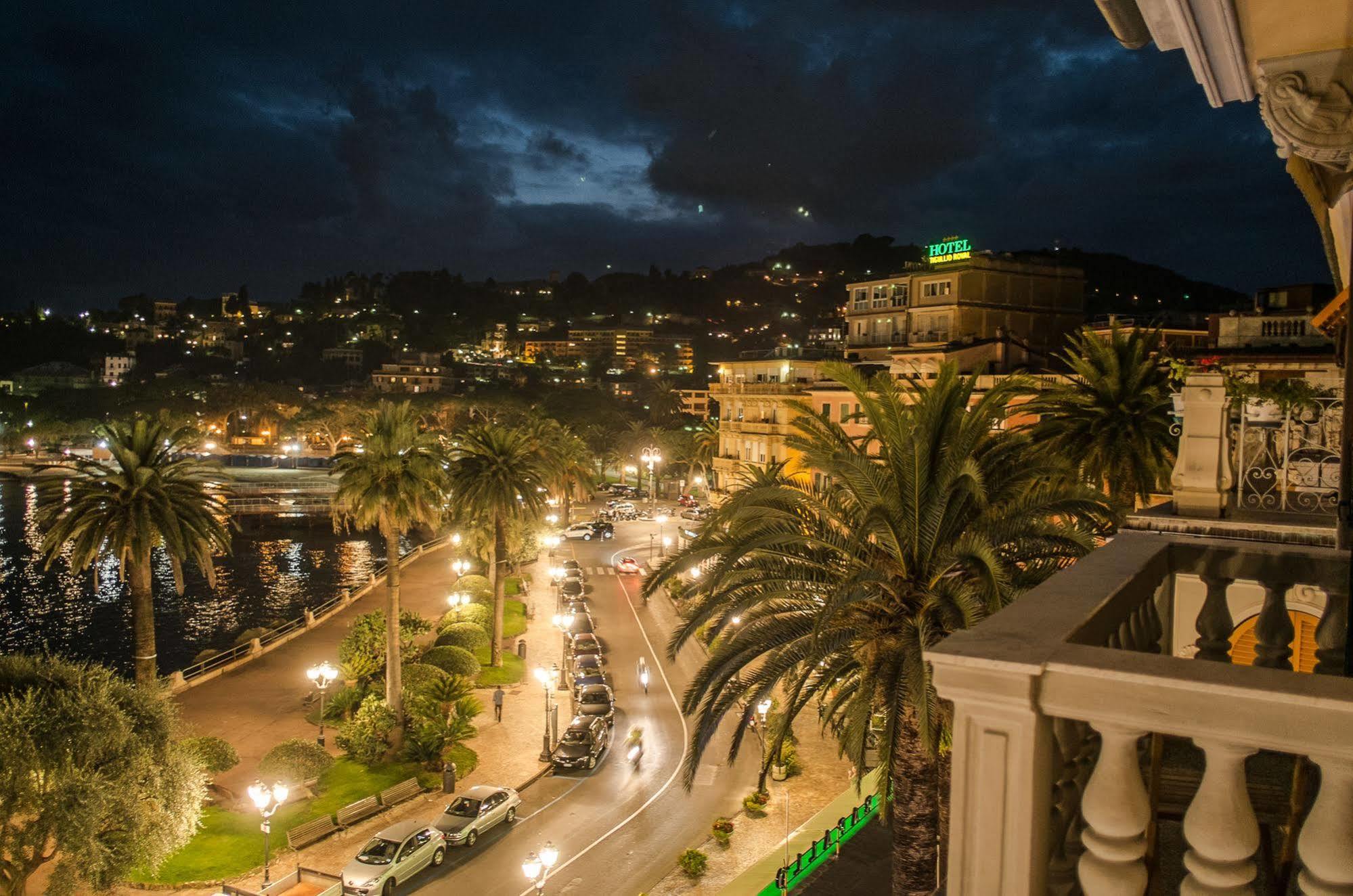 Hotel Vesuvio Rapallo Exterior photo